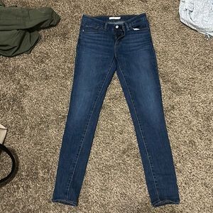 Levi’s 711 Skinny Jean